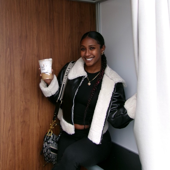 ariyana422